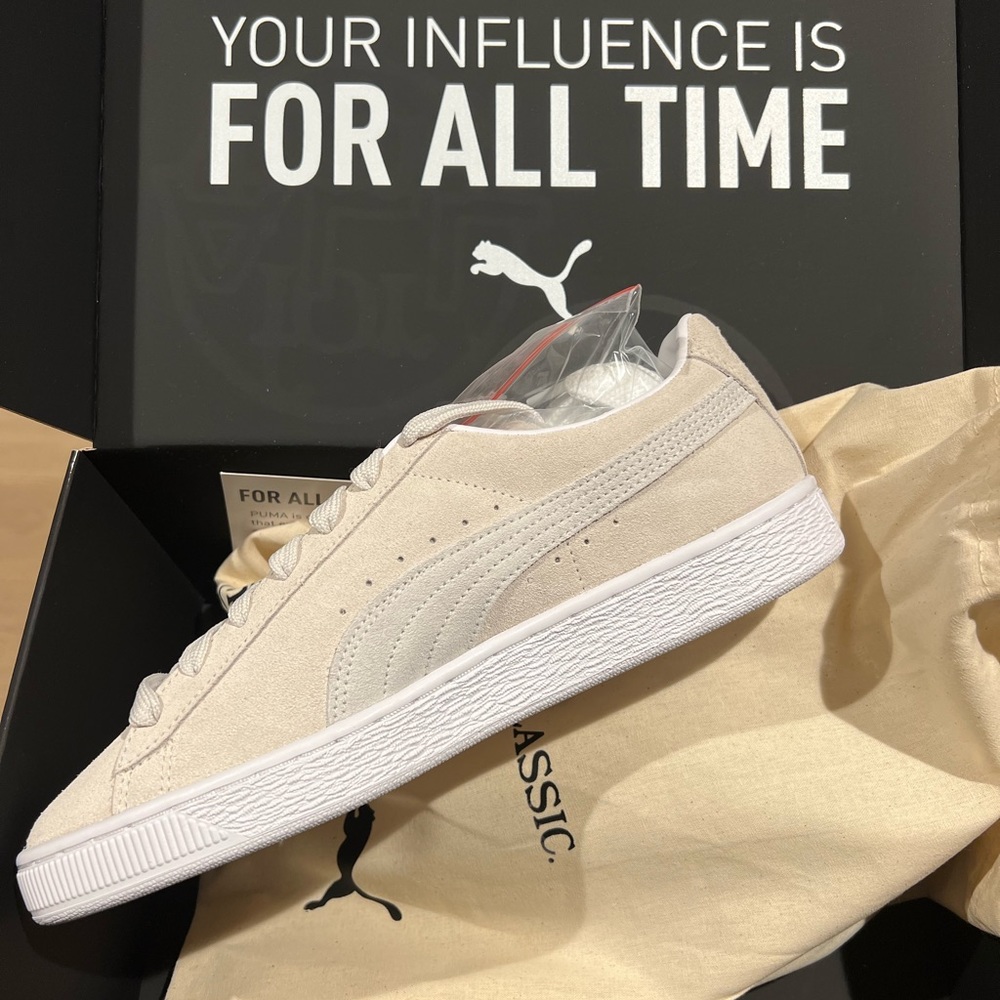 Suede Classic XXI Women's Sneakers Cream - NEW 10.5